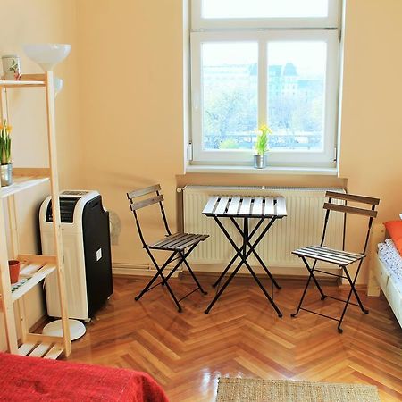 Lidi Guesthouse Будапеща Екстериор снимка
