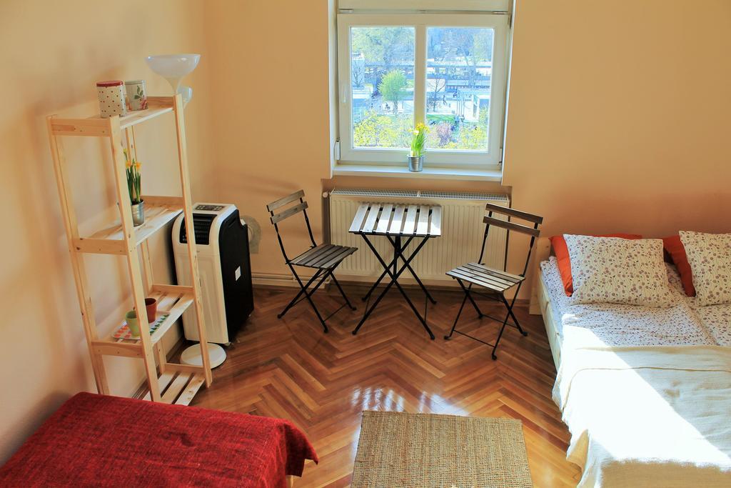 Lidi Guesthouse Будапеща Екстериор снимка