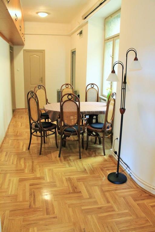 Lidi Guesthouse Будапеща Екстериор снимка