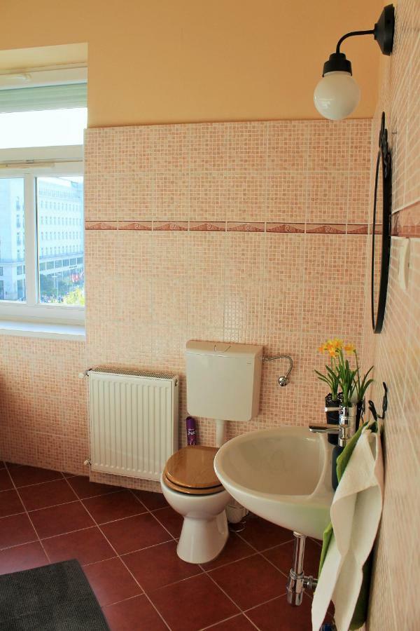 Lidi Guesthouse Будапеща Екстериор снимка