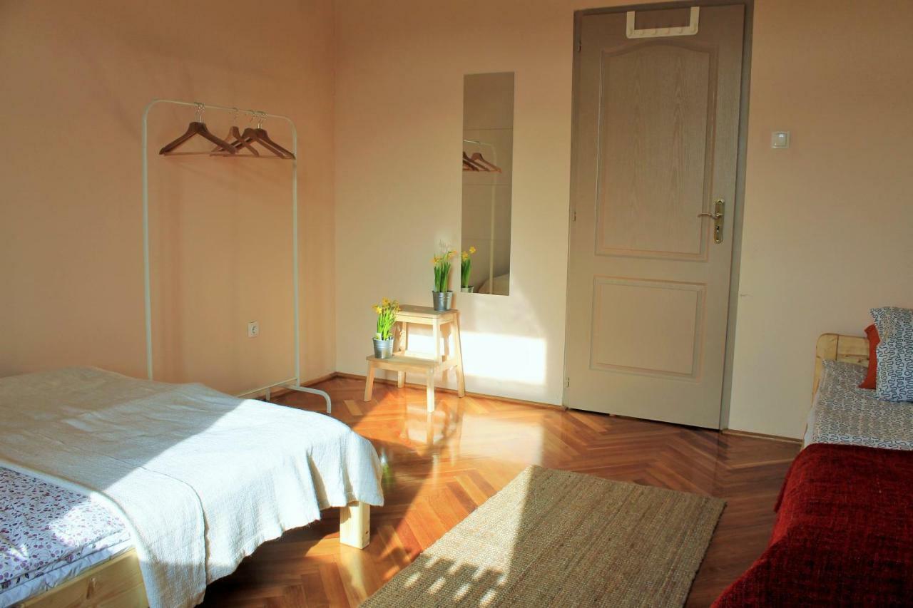 Lidi Guesthouse Будапеща Екстериор снимка